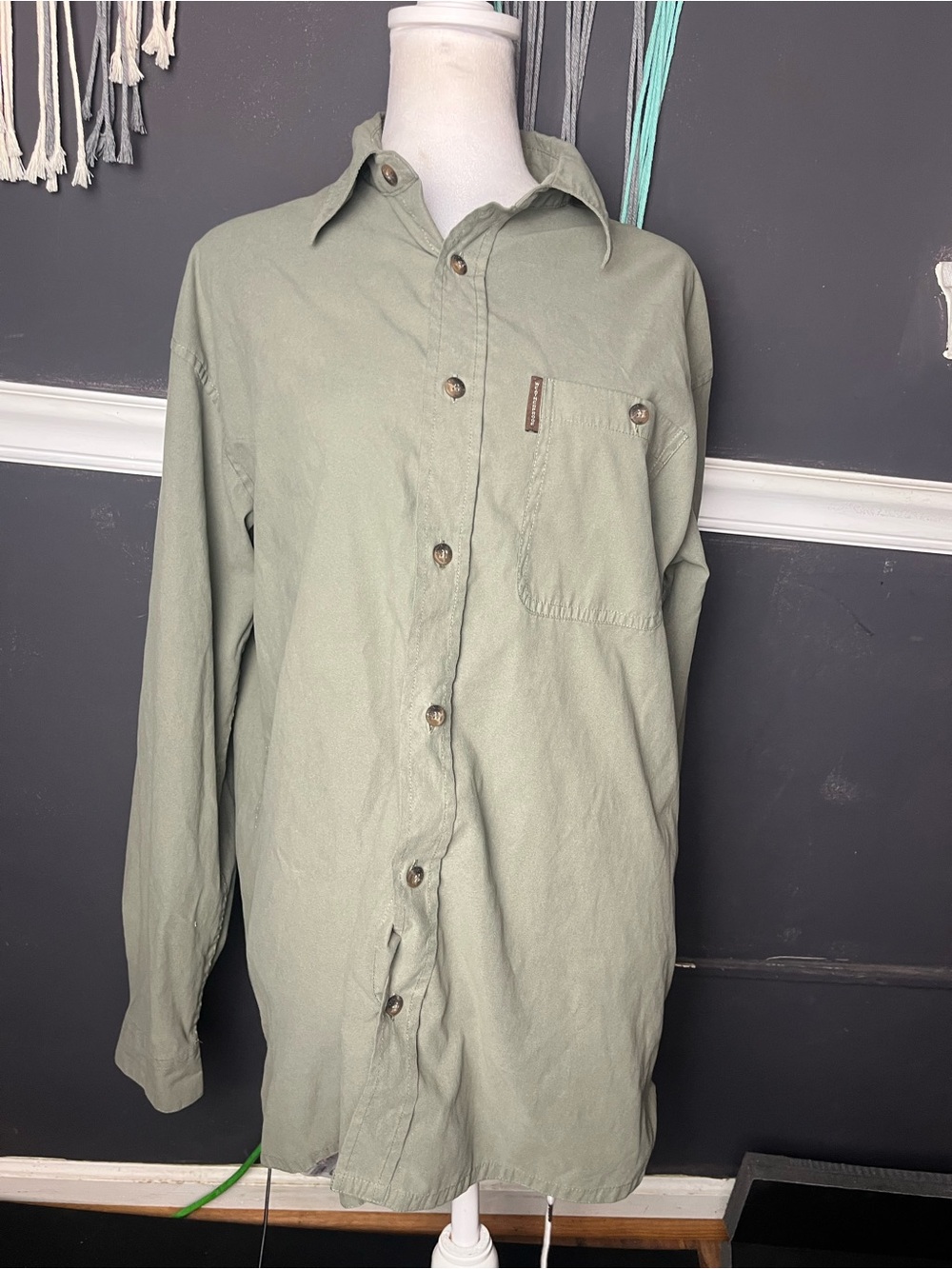 Men’s size large Weatherproof Green Long Sleeve Button Up Shirt